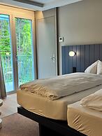 HOP Apartments & Suites