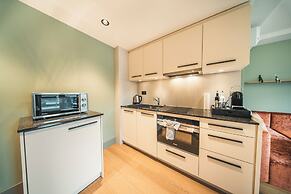 HOP Apartments & Suites