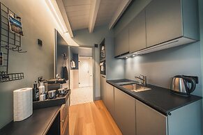HOP Apartments & Suites