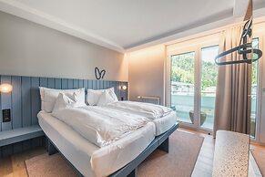 HOP Apartments & Suites