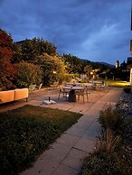 HOP Apartments & Suites