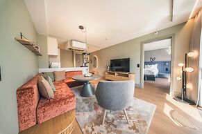 HOP Apartments & Suites