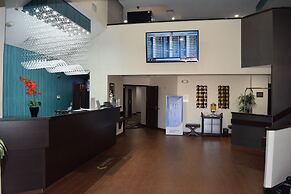 Clarion Inn & Suites DFW North