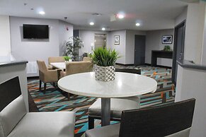 Clarion Inn & Suites DFW North