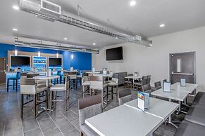 Clarion Inn & Suites DFW North