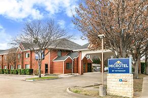 Microtel Inn by Wyndham Arlington/Dallas Area