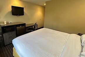 Travelodge by Wyndham Arlington/Dallas Area