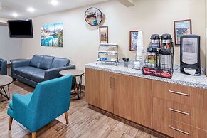 Days Inn & Suites by Wyndham Greeley