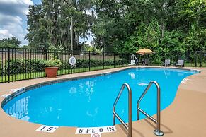 Comfort Inn & Suites DeLand - near University