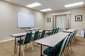 Comfort Inn & Suites DeLand - near University