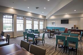 Comfort Suites Chincoteague Island Bayfront Resort