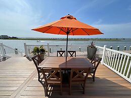 Comfort Suites Chincoteague Island Bayfront Resort