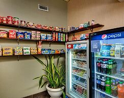 Comfort Suites Chincoteague Island Bayfront Resort