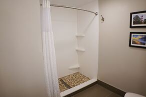 Comfort Suites Chincoteague Island Bayfront Resort