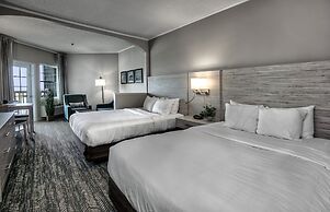 Comfort Suites Chincoteague Island Bayfront Resort