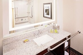 DoubleTree by Hilton Hotel Boston Bayside