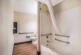 Quality Inn & Suites Augusta Fort Eisenhower Area