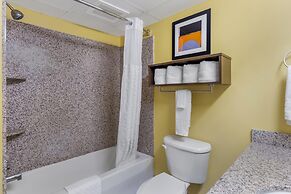 Best Western Plus Suites-Greenville