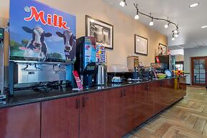 Best Western Plus Suites-Greenville