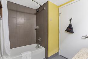 Best Western Plus Suites-Greenville