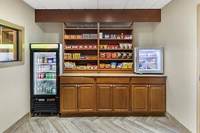 Best Western Plus Suites-Greenville