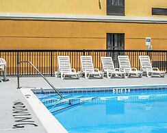Comfort Inn Dunn near I-95