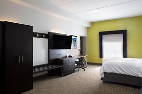 Holiday Inn Express & Suites Dayton-Huber Heights, an IHG Hotel