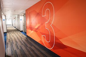 Holiday Inn Express & Suites Dayton-Huber Heights by IHG