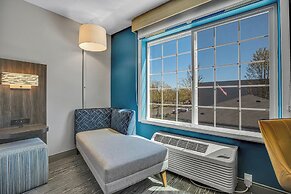 Holiday Inn Express Hotel & Suites Portland-Jantzen Beach by IHG