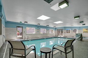 Holiday Inn Express Hotel & Suites Portland-Jantzen Beach by IHG