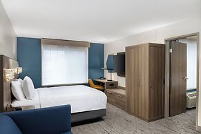 Holiday Inn Express Hotel & Suites Portland-Jantzen Beach by IHG