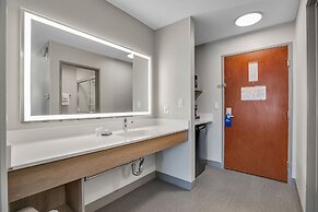 Holiday Inn Express Hotel & Suites Portland-Jantzen Beach by IHG