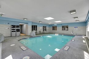 Holiday Inn Express Hotel & Suites Portland-Jantzen Beach by IHG