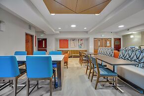 Holiday Inn Express Hotel & Suites Portland-Jantzen Beach by IHG