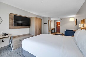 Holiday Inn Express Hotel & Suites Portland-Jantzen Beach by IHG