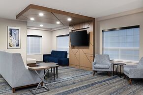 Holiday Inn Express Hotel & Suites Portland-Jantzen Beach by IHG