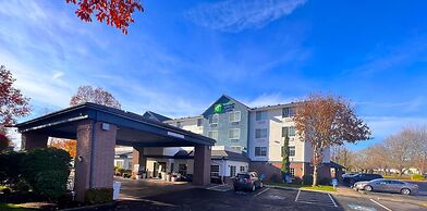 Holiday Inn Express Hotel & Suites Portland-Jantzen Beach by IHG