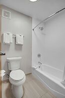 Holiday Inn Express Hotel & Suites Portland-Jantzen Beach by IHG