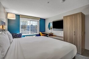 Holiday Inn Express Hotel & Suites Portland-Jantzen Beach by IHG