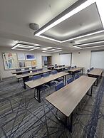 Holiday Inn Express Hotel & Suites Portland-Jantzen Beach by IHG