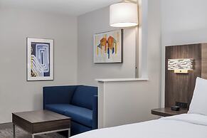 Holiday Inn Express Hotel & Suites Portland-Jantzen Beach by IHG