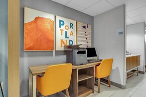 Holiday Inn Express Hotel & Suites Portland-Jantzen Beach by IHG