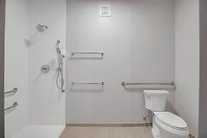 Holiday Inn Express Hotel & Suites Portland-Jantzen Beach by IHG