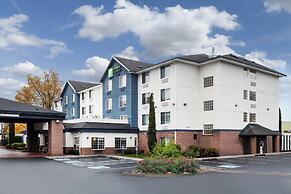 Holiday Inn Express Hotel & Suites Portland-Jantzen Beach by IHG