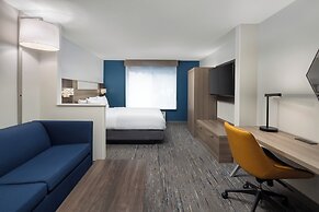 Holiday Inn Express Hotel & Suites Portland-Jantzen Beach by IHG