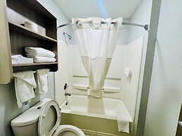 Microtel Inn by Wyndham Georgetown