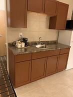 Super 8 by Wyndham Valparaiso