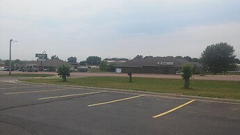 Bilmar Inn & Suites Dell Rapids