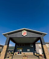 Super 8 by Wyndham Dawson Creek