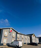Super 8 by Wyndham Dawson Creek